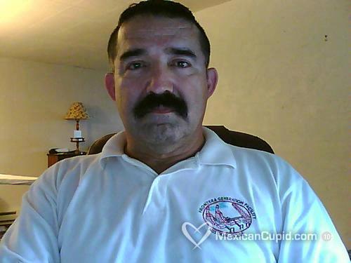 Date this tall United States man Rmarty84 from Boulder City US7821