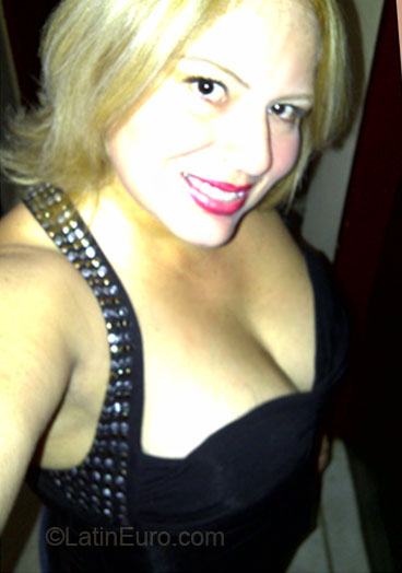 Date this gorgeous Venezuela girl Maria Lourdes from Barquisimeto VE35