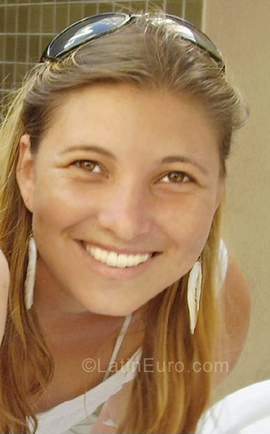 Date this charming Brazil girl Alycinhaa from Rio De Janeiro BR3867