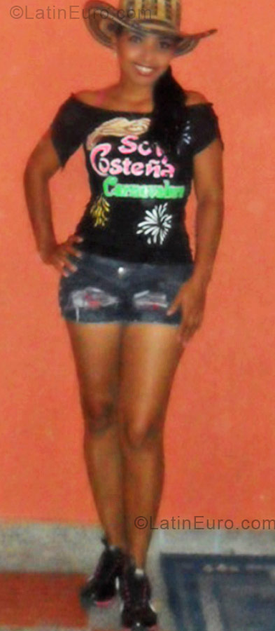 Date this stunning Colombia girl Danna from Barranquilla CO5441