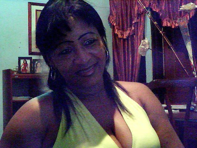 Date this lovely Colombia girl Esneda from Cali CO5486
