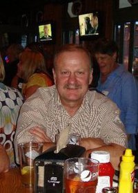 Date this foxy United States man Pigeonman from Chapman US8049