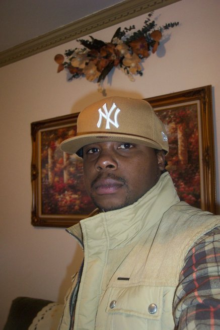 Date this attractive United States man ThicK_load from Brooklyn US8115