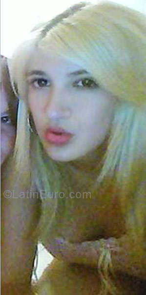 Date this exotic Brazil girl Jakeline Paula from Tres Coracoes BR3967