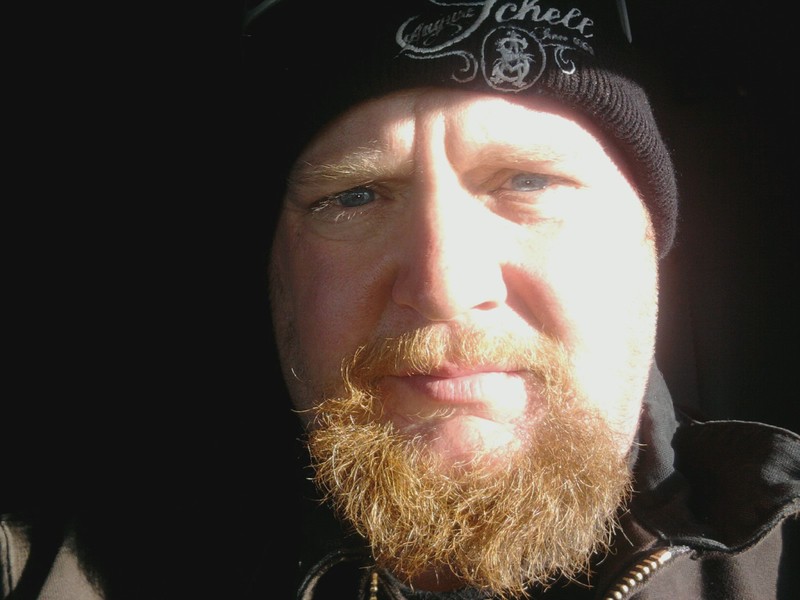 Date this attractive United States man Todd from New Ulm US8116