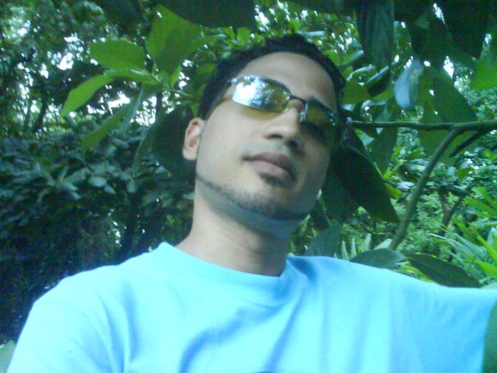 Date this hot Dominican Republic man Bernardo from Santiago DO5574