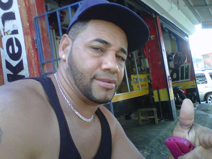 Date this gorgeous Dominican Republic man Franklin from Santo Domingo DO5631