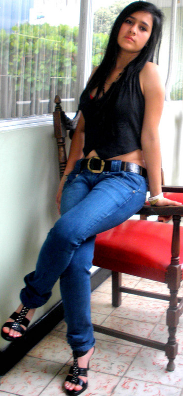 Date this happy Colombia girl Angeliensp from Bucaramanga CO5629