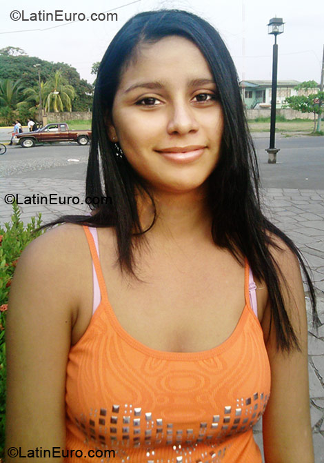 Date this exotic Honduras girl Mileni from Puerto Cortes HN264