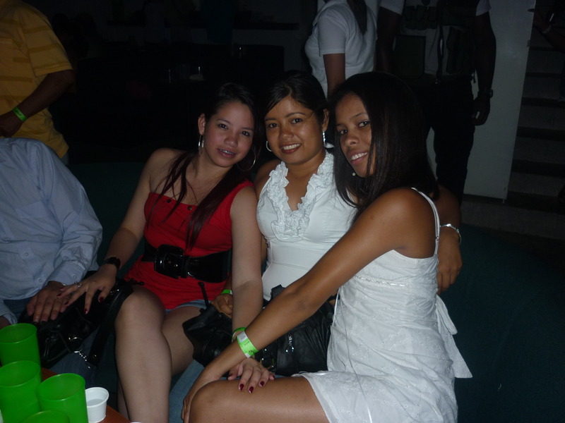 Date this sensual Colombia girl Laura trejos from Cali CO5730