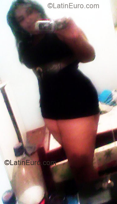 Date this delightful Brazil girl Shara from Goiania BR4214