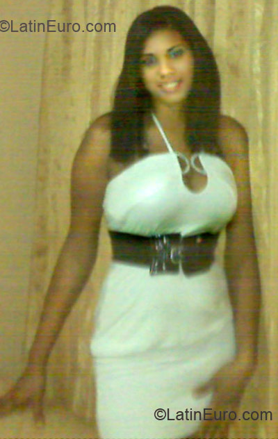 Date this pretty Dominican Republic girl Estefani from Puerto Plata DO5765