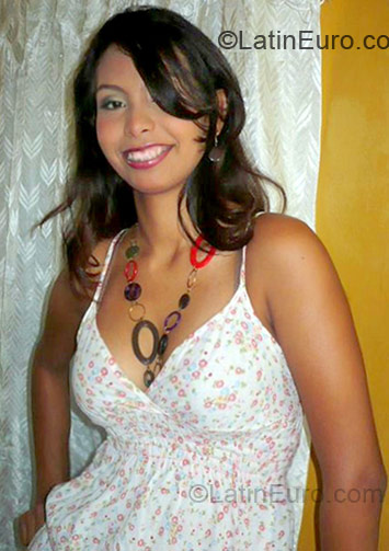 Date this hard body Colombia girl Adriana from Barranquilla CO5750