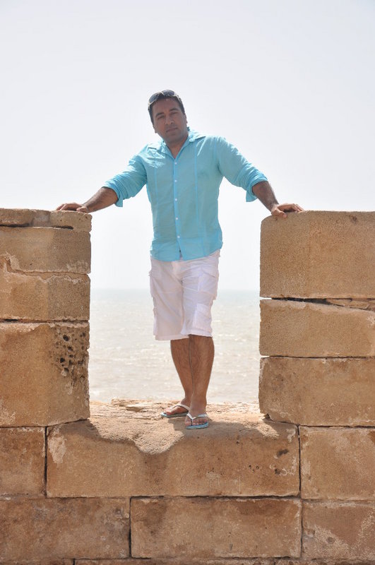 Date this charming United Kingdom man A-J from London NL142