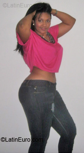 Date this delightful Colombia girl Henarys from Barranquilla CO5852