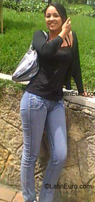 Date this pretty Colombia girl Karen Milena from Bogota CO5869