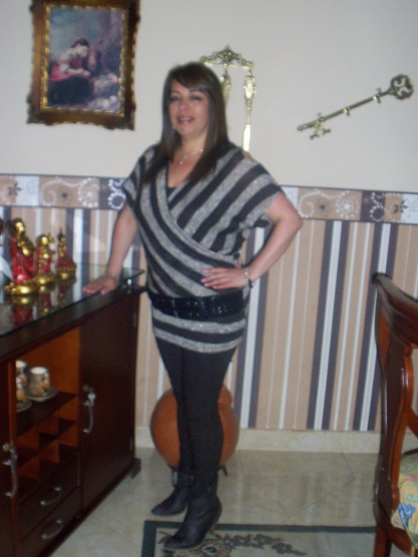 Date this good-looking Colombia girl Elvira from Bogota CO5904