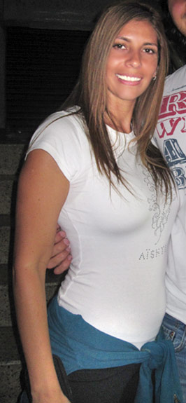 Date this pretty Venezuela girl Fiorella from  VE48