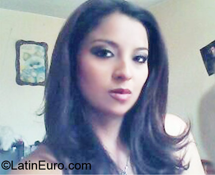 Date this hard body Ecuador girl Elizabeth from Riobama EC67