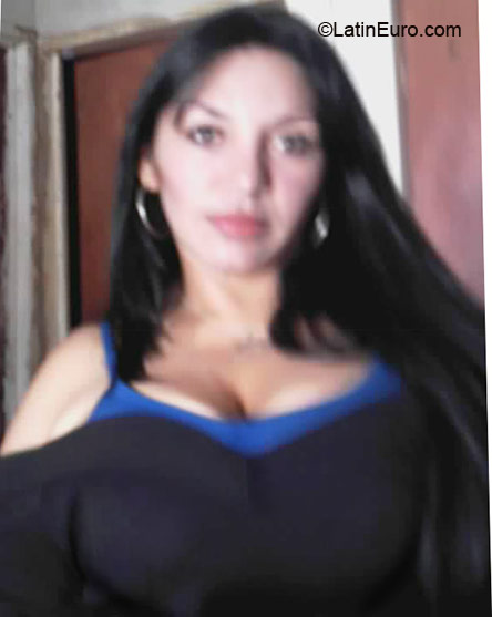 Date this young Venezuela girl Rolania from Maracaibo VE50