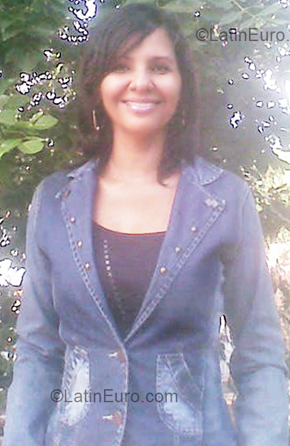 Date this sensual Colombia girl Edith from Barranquilla CO5993