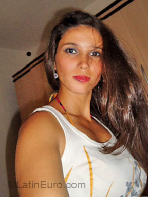 Date this georgeous Brazil girl Davile from Marica BR4372