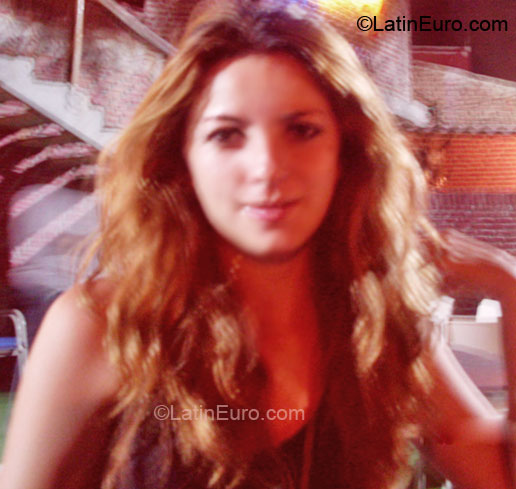 Date this attractive Colombia girl Adriana from Bogota CO6049
