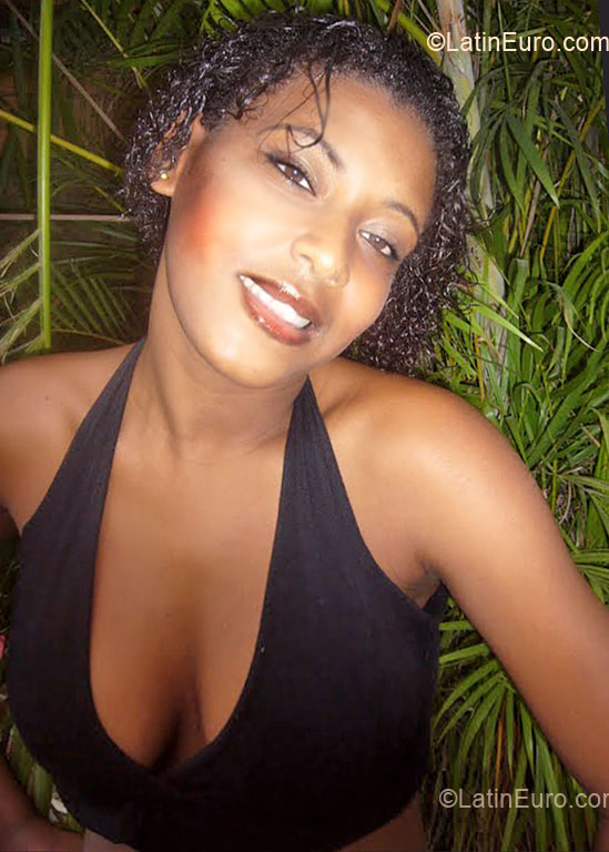 Date this hot Brazil girl Thaiane from Belford Roxo BR6148