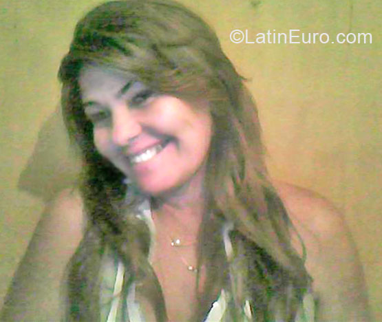 Date this pretty Brazil girl Rosa40 from Rio De Janeiro BR4448