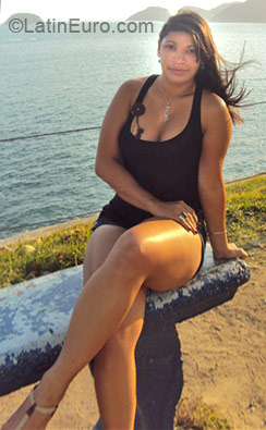 Date this good-looking Brazil girl Keila from Natal BR6180