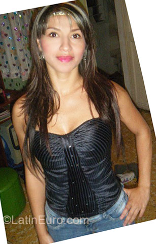 Date this sensual Colombia girl Eliana from Medellin CO6234
