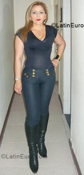 Date this athletic Colombia girl Margarita Surez from Bogotá CO6288