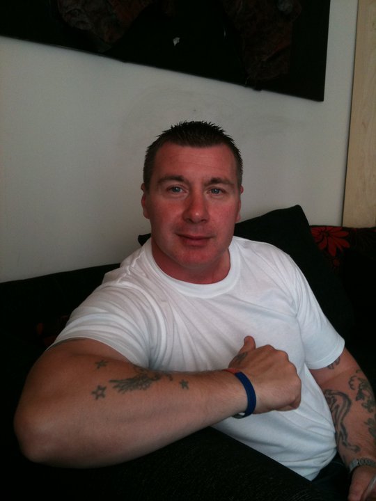 Date this fun United Kingdom man Paul from Romford, GB473