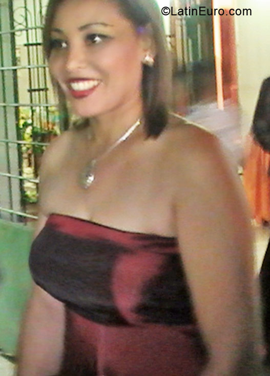 Date this young Honduras girl Cathia from Colon HN286