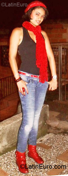 Date this hard body Colombia girl Andrea from Medellin CO6368
