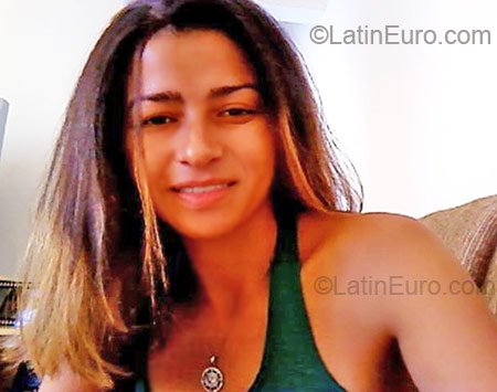 Date this young Brazil girl Leandra from Campo Grande BR4723