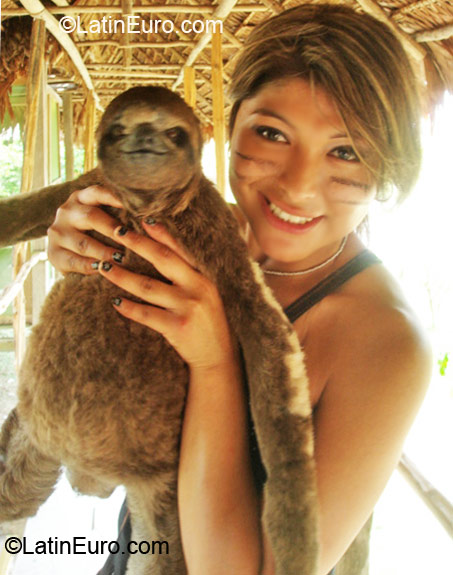 Date this charming Peru girl Yohanna from Lima PE436