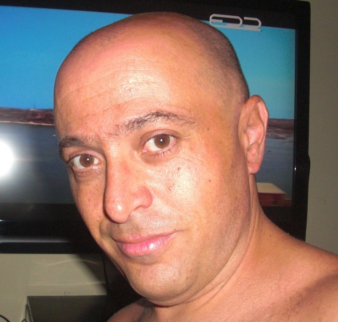 Date this pretty Malta man DIONEX from Valletta MT2