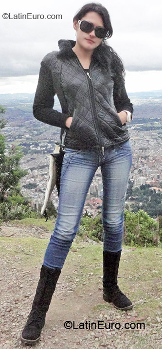 Date this foxy Colombia girl Alejandra from Medellin CO6525