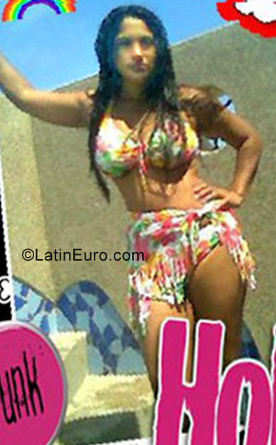 Date this exotic Ecuador girl Yenny from Guayaquil EC81