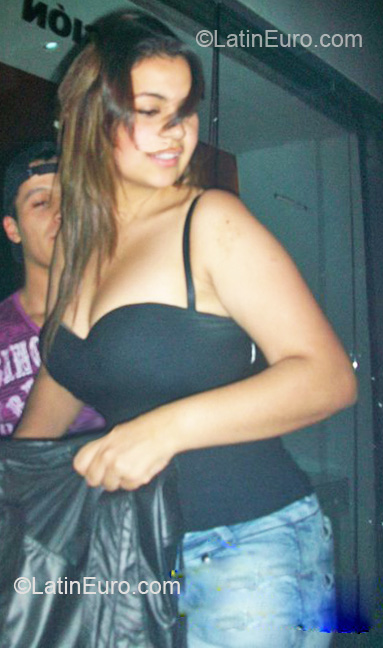 Date this young Colombia girl Lina Maria from Medellin CO6627