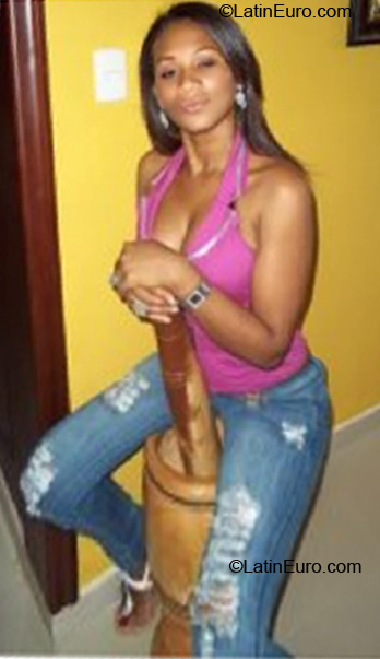 Date this charming Dominican Republic girl Maria from Santo Domingo DO7095