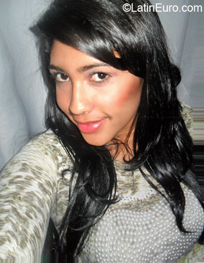 Date this gorgeous Colombia girl Diana from Medellin CO6674
