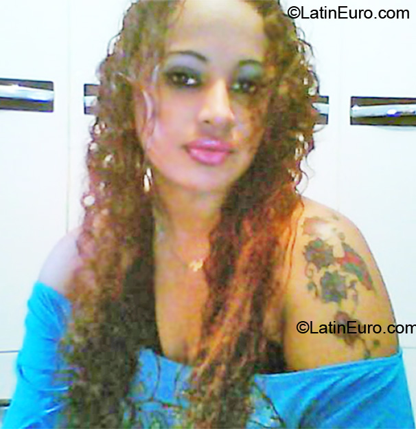 Date this voluptuous Brazil girl Josiane from Manaus BR4997