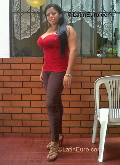 Date this attractive Colombia girl Ana Maria from Yopal CO6726
