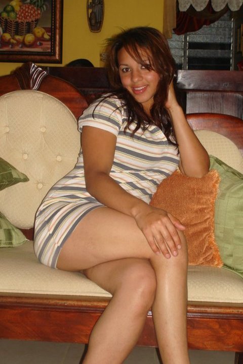 Date this hot Dominican Republic girl Yinett from Santiago DO7223