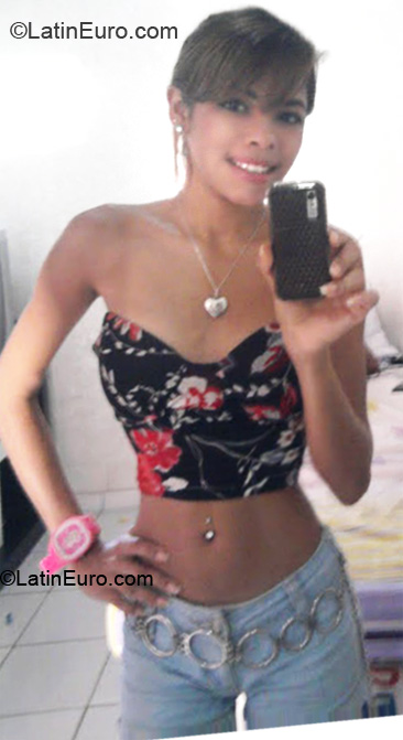 Date this stunning Brazil girl Dayana from Joao Pessoa BR5046