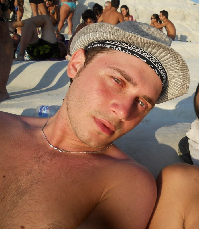 Date this foxy Italy man ToniDesdeItalia from Messina IT144