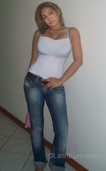 Date this funny Colombia girl Amparo from Bucaramanga CO6950