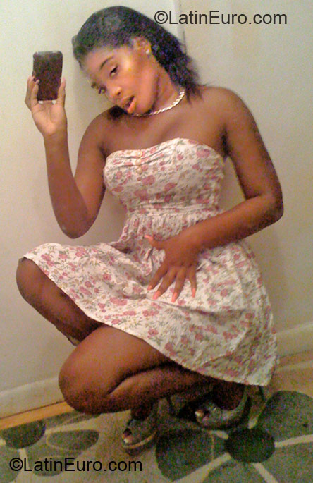 Date this hot Jamaica girl Christy from Kingston JM243